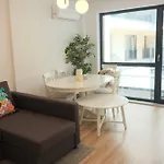 아파트 Booking Apartments-self Check-in 부쿠레슈티