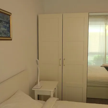 Booking Apartments-self Check-in Apartmán *